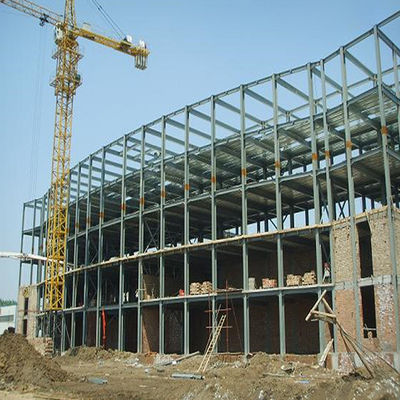 組み立てられた商業オフィスQ235の鉄骨構造の建物