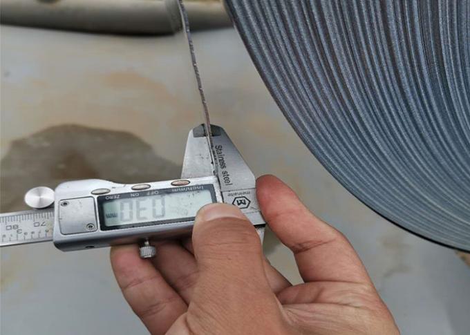 中国の工場によって冷間圧延されたGIのコイル亜鉛は鋼鉄熱い浸された電流を通された鋼鉄コイルに塗った
